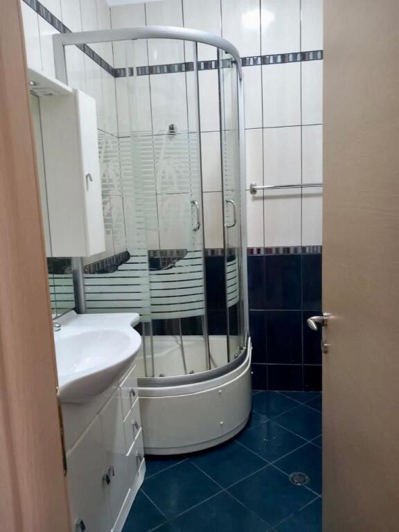 📣 QERA Apartament 2+1 📍 Tek Hotel Hilton, Prane Kompleksit Delijorgji 🛣️ Bulevardi "Gjergj Fishta" ✨  