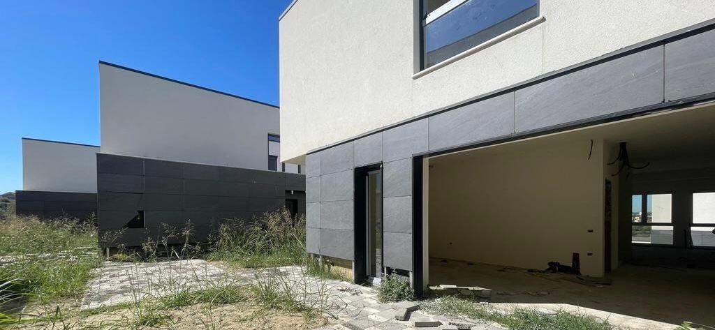 VILLA IN VENDITA AL LAGO DI FARKA