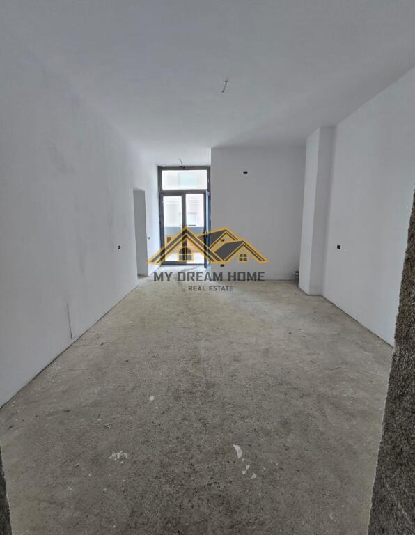 Apartament 2+1+2+Verand per Shitje ne Vollga,Durres Pamje e Plote nga Deti