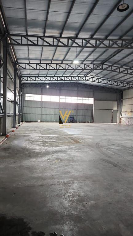 WAREHOUSE 600 M2 FOR RENT IN KAMEZ 2,300 EURO