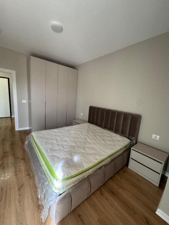 Apartament 1+1 me qira tek Zogu I zi!