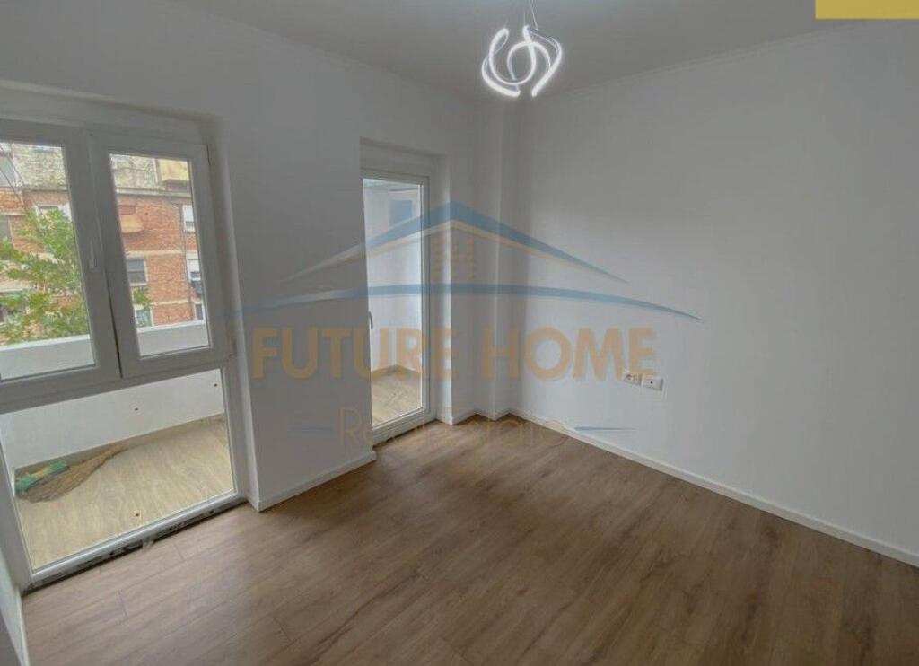 For sale, Apartment 2+1, 21 December (near Polyclinic no. 9)