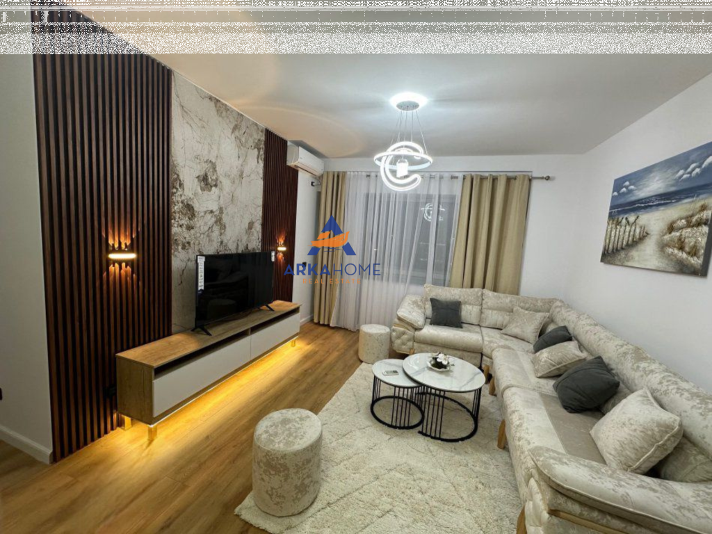 VENDESI APPARTAMENTO 2+1+2+BALCONE VICINO AL BAR ARTISTA 157.000
