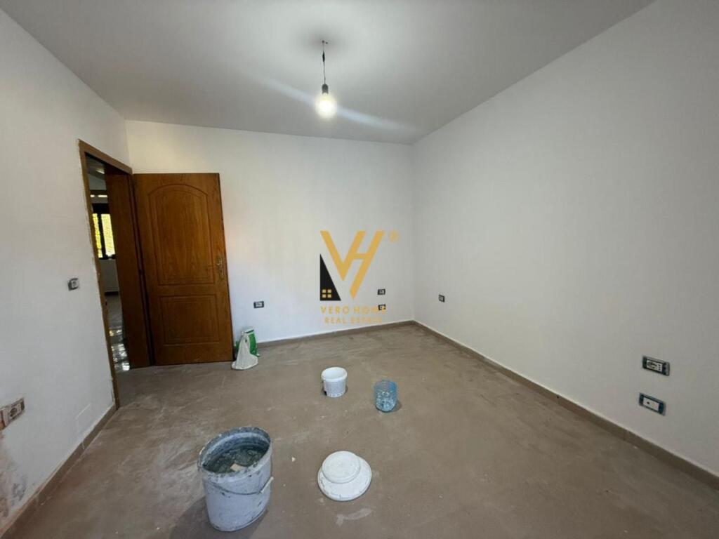 LOCALE COMMERCIALE DI 70 M2 IN AFFITTO IN VASIL SHANTO 50.000 LEKE