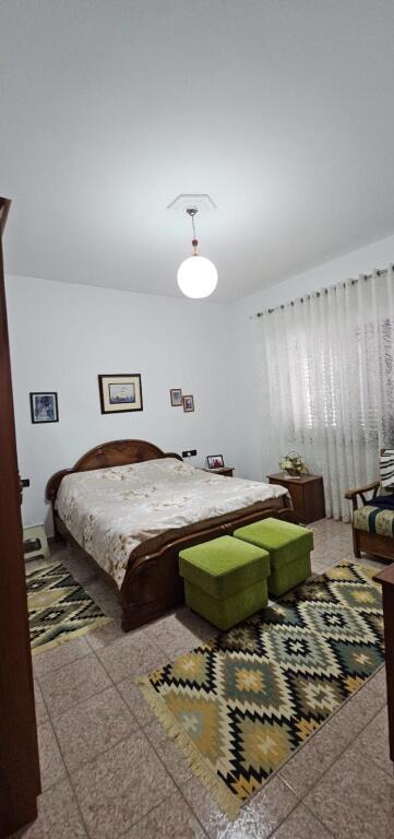🏡 VENDESI PRIVATA SU DUE PIANI IN VENDITA – CENTRO SHIJAK✔