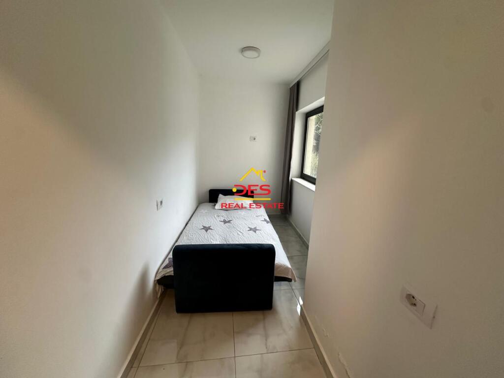 VENDESI APPARTAMENTO 1+1 A SARANDA