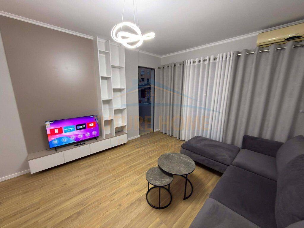 In vendita, Appartamento 1+1 Unaza e Re, Tirana