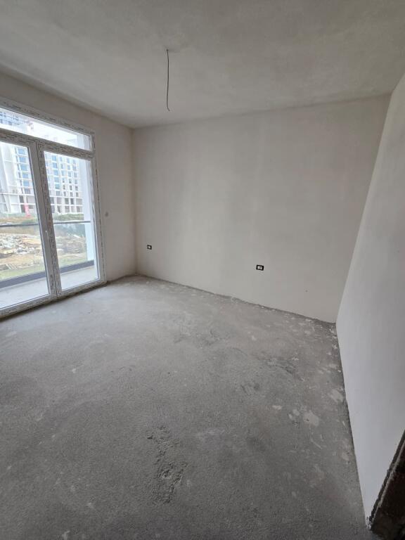 🏡 Shitet Apartament 3+1+2 – Rruga Jordan Misja