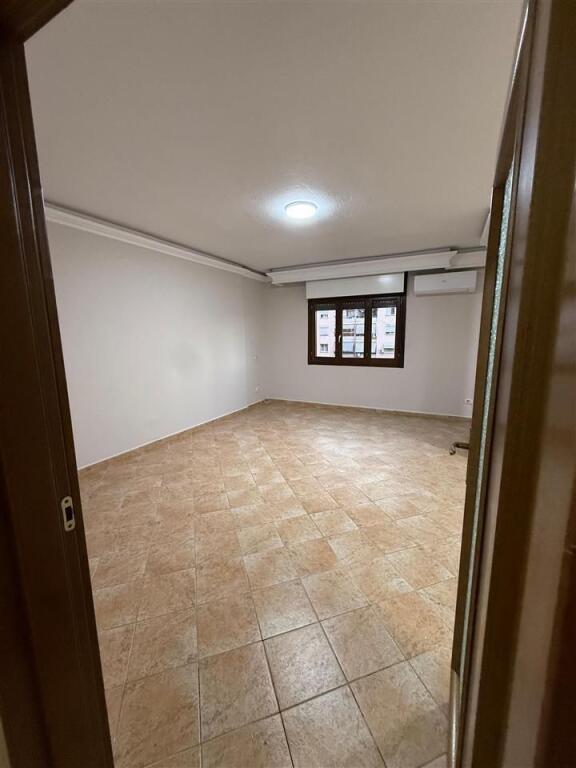 UFFICIO IN AFFITTO 165 M2 COMUNE DI PARIGI 1.200 EURO