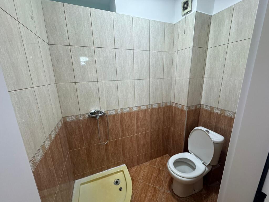 Vendesi 2+1 Unaza Re , Prezzo 155.000 Euro