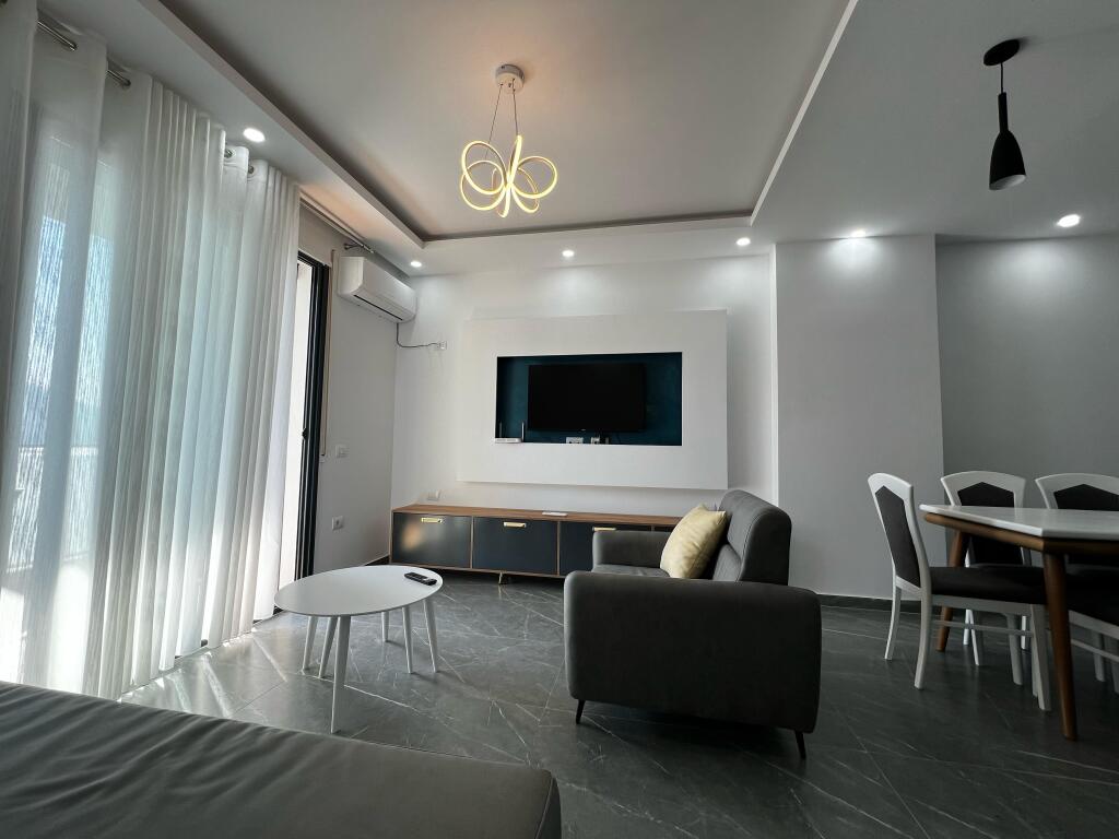 full sea view 2+1 apartment for long term rent Vlore