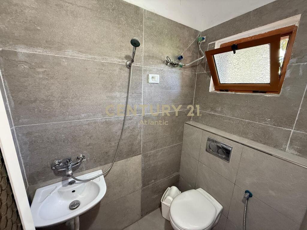 PRIVATE HOUSE FOR SALE IN PLAZH-RROTA E KUQE 100 METERS FROM THE SEA 320,000 € /Month