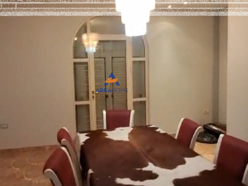VILLA SUPER IN VENDITA KODRA E PRIFTIT 550.000 EURO