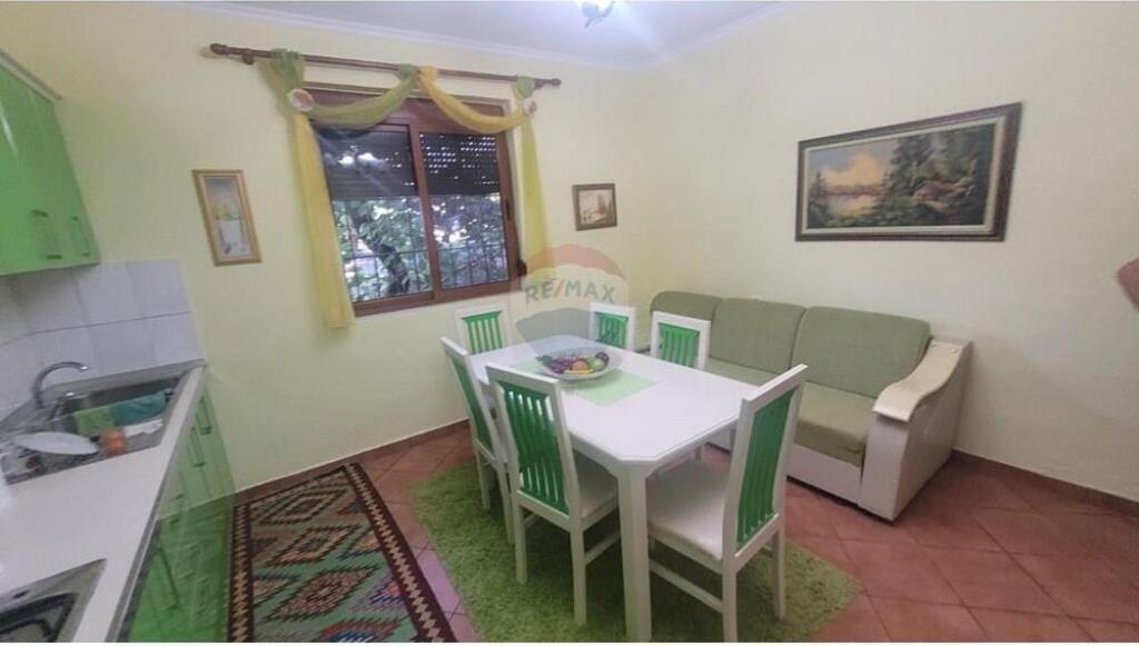 One-story villa + attic for sale in insitut
