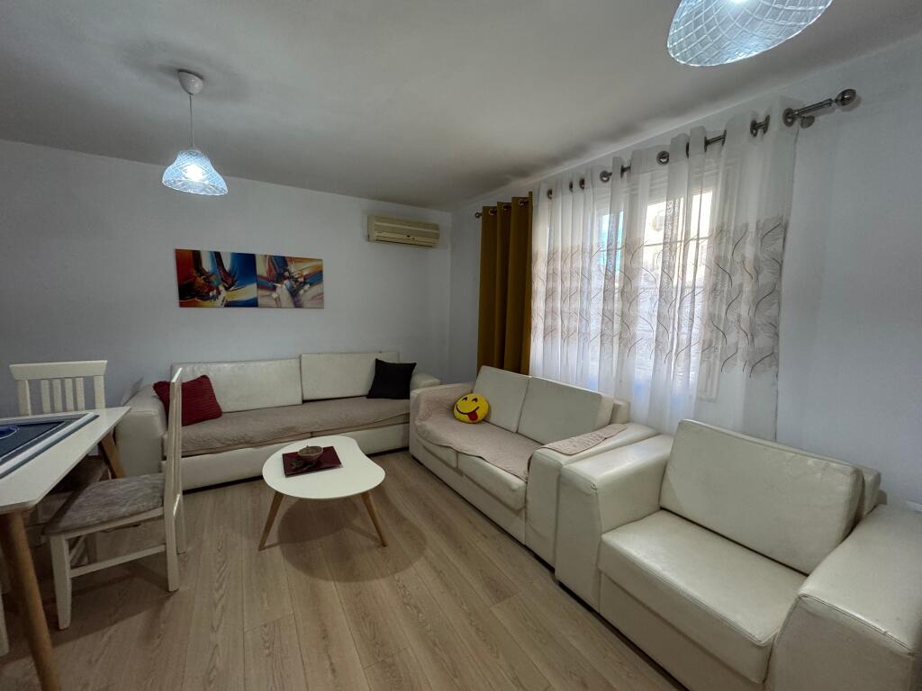 Affitto appartamento 1+1, Vicino alla scuola Osman Muderizi 45000 lek