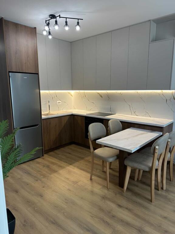 ✨ AFFITTO – 2+1 LUSSUOSO A ZOGU I ZI – PALAZZO NUOVO 2025 ✨