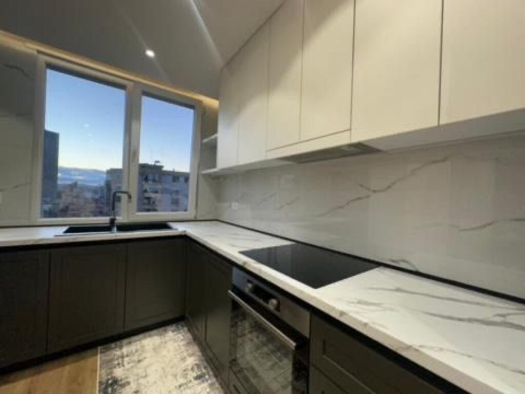 2+1+2+Post parkimi 📍Shkolla e baletit 📌1050€ Neto