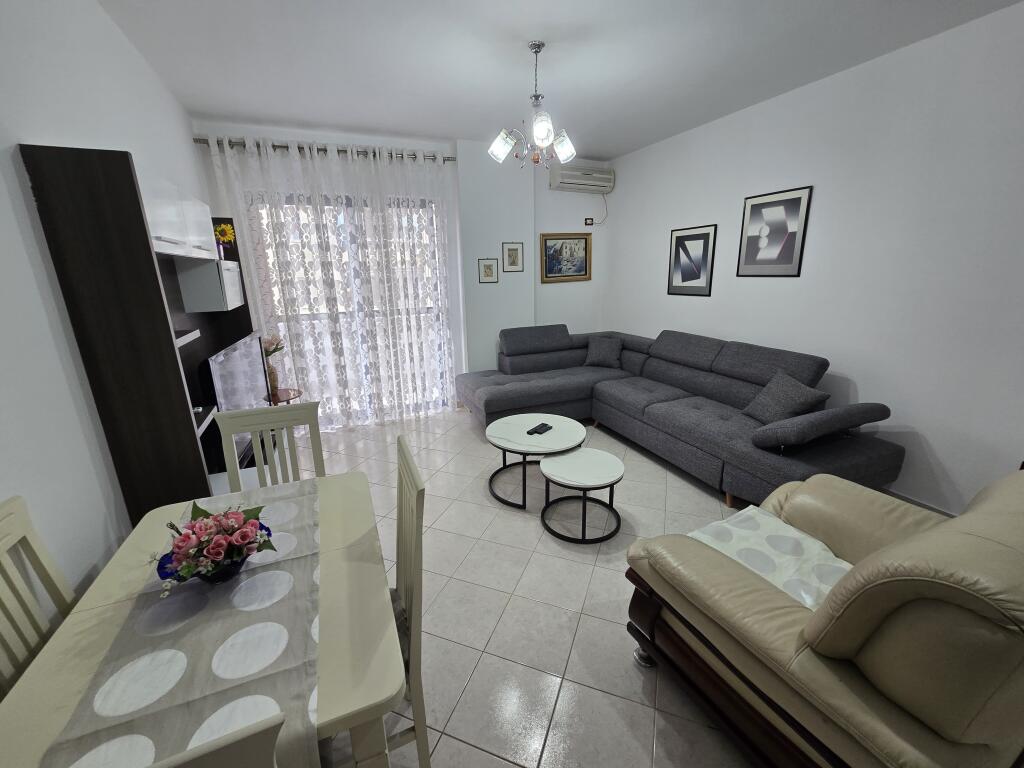 Apartament 2+1+2 per qira ne Astir