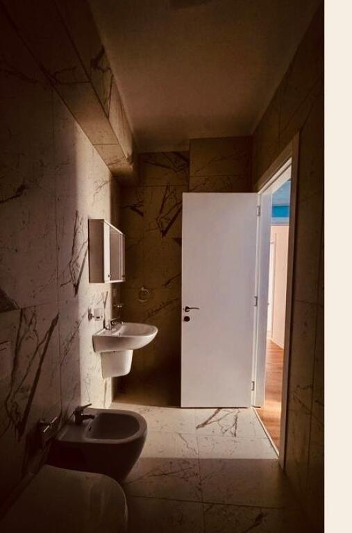 appartamento 2+1+2 bagni+ posto auto a Myslym Shyr!