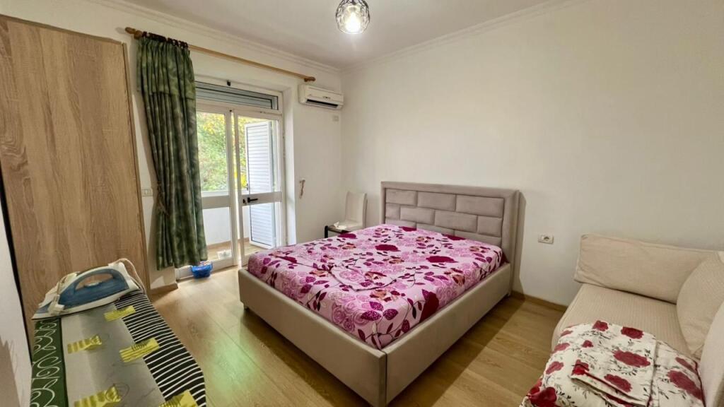 *In Affitto : 2+1+2Balconi📍Zogu i Zi (Al Rondò⚡️) - 600€ - Sup.75m² - Piano 3 || Arredato e Investito di Recente🤯🔥 *