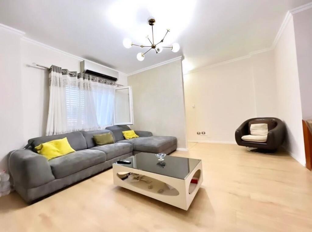 Apartament 2+1 per shitje tek 21 Dhjetori!