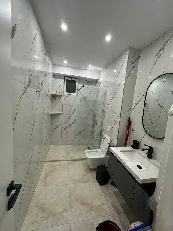 Apartament 1+1 Plotesisht i Mobiluar – Pranë Zogut të Zi, 55m²