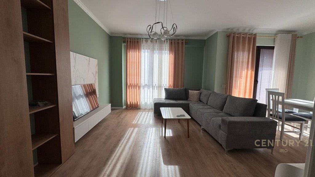 Affittasi appartamento 2+1+2 bagni+ posto auto a Myslym Shyr! 1.100 € /Mese