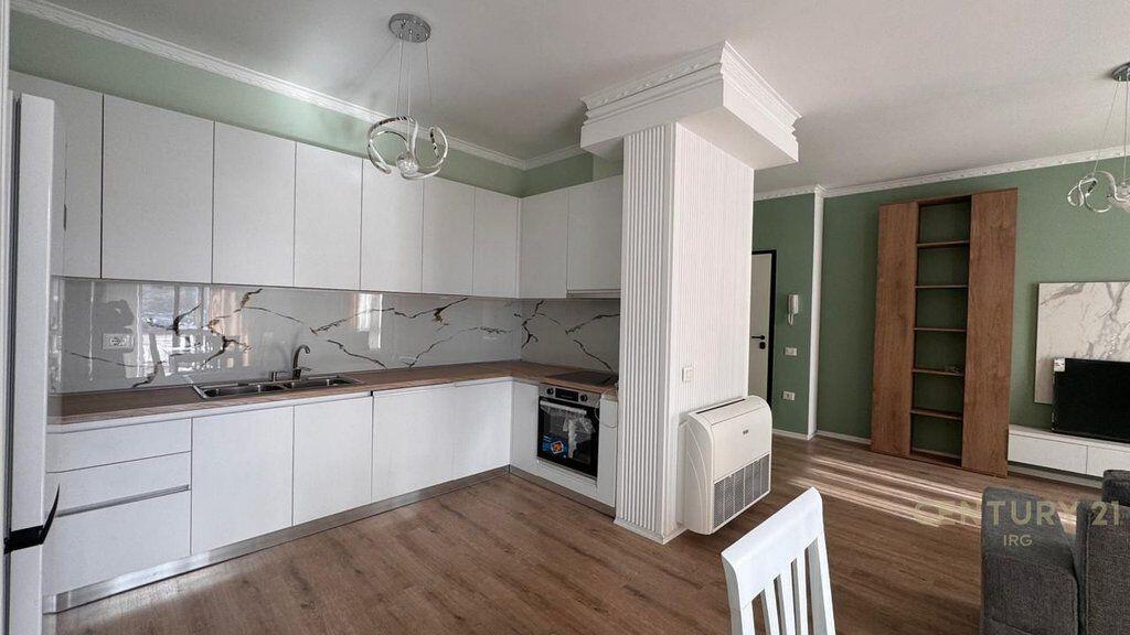 Affittasi appartamento 2+1+2 bagni+ posto auto a Myslym Shyr! 1.100 € /Mese