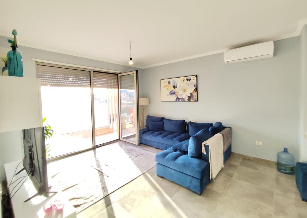 Jepet me qira apartament 1+1, prane Ring Center