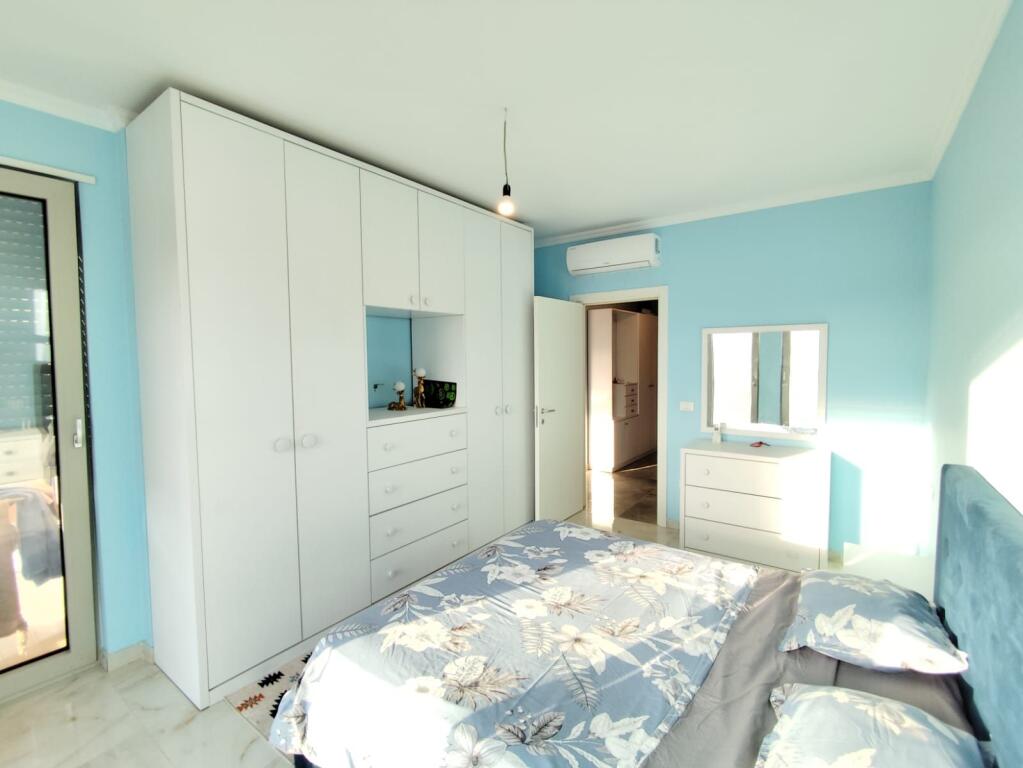 Jepet me qira apartament 1+1, prane Ring Center