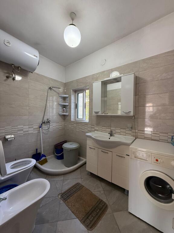 Casa privata in affitto a Lapraka vicino a KMY