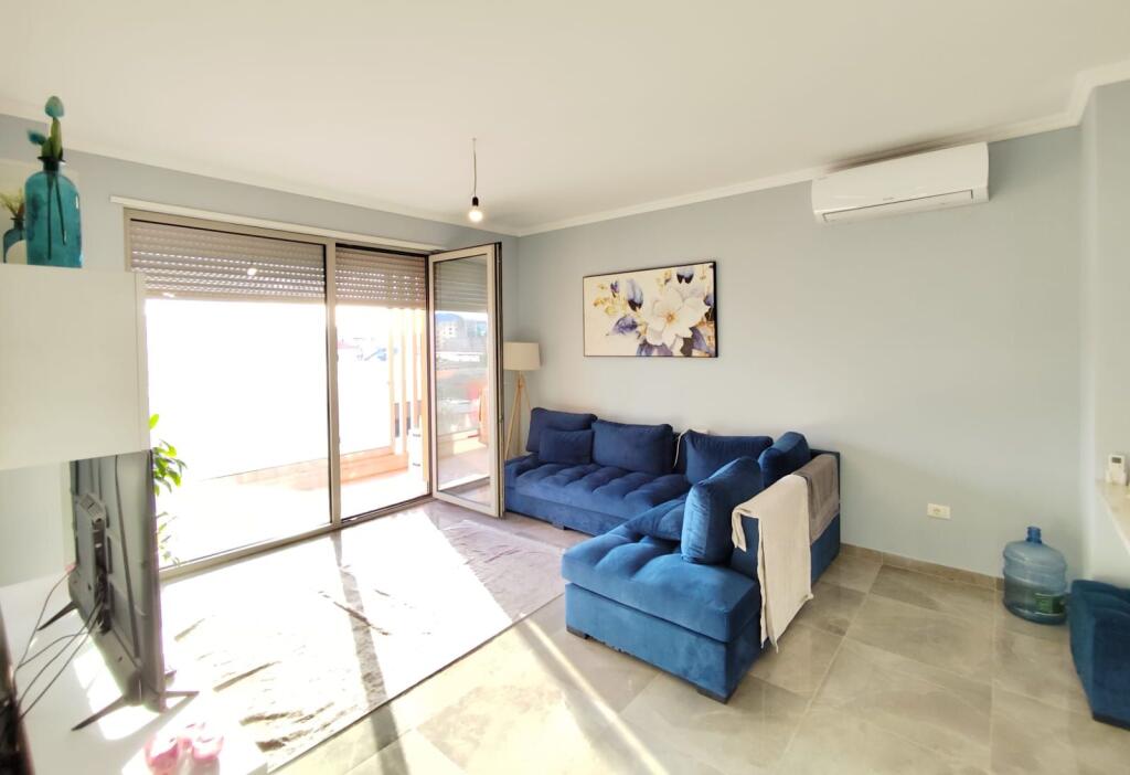 Jepet me qira apartament 1+1, prane Ring Center
