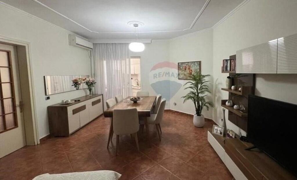 Appartamento - In Vendita - Comune di Parigi, Tirana(ID: 530191068-89)