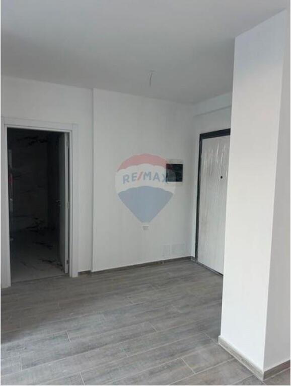 Office - For Rent - Akses Tirana, Tirana