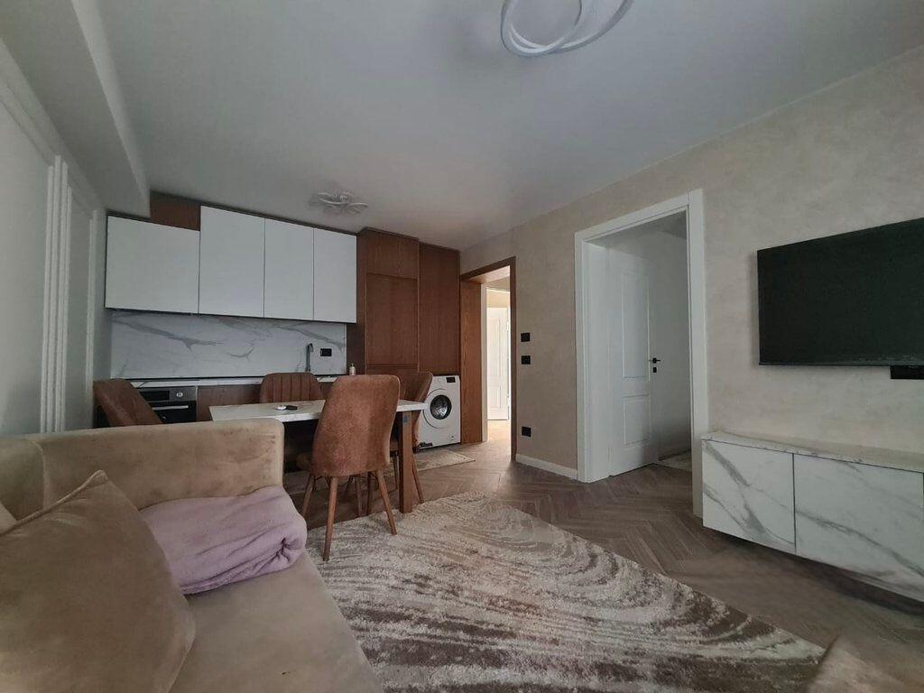 Apartament 1+1 Plotesisht i Mobiluar – Myslym Shyri, 45m²