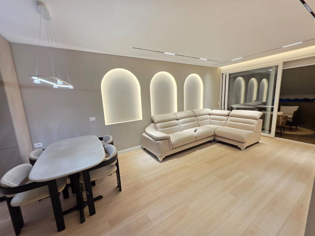 Newly renovated apartment for sale near the Former Exhibition