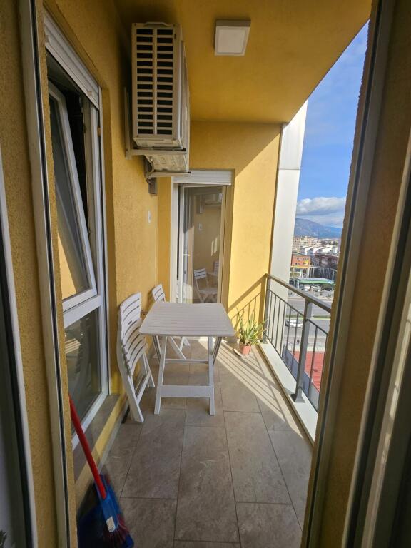 2+1,furnished,in Lapraka,700 thousand lek