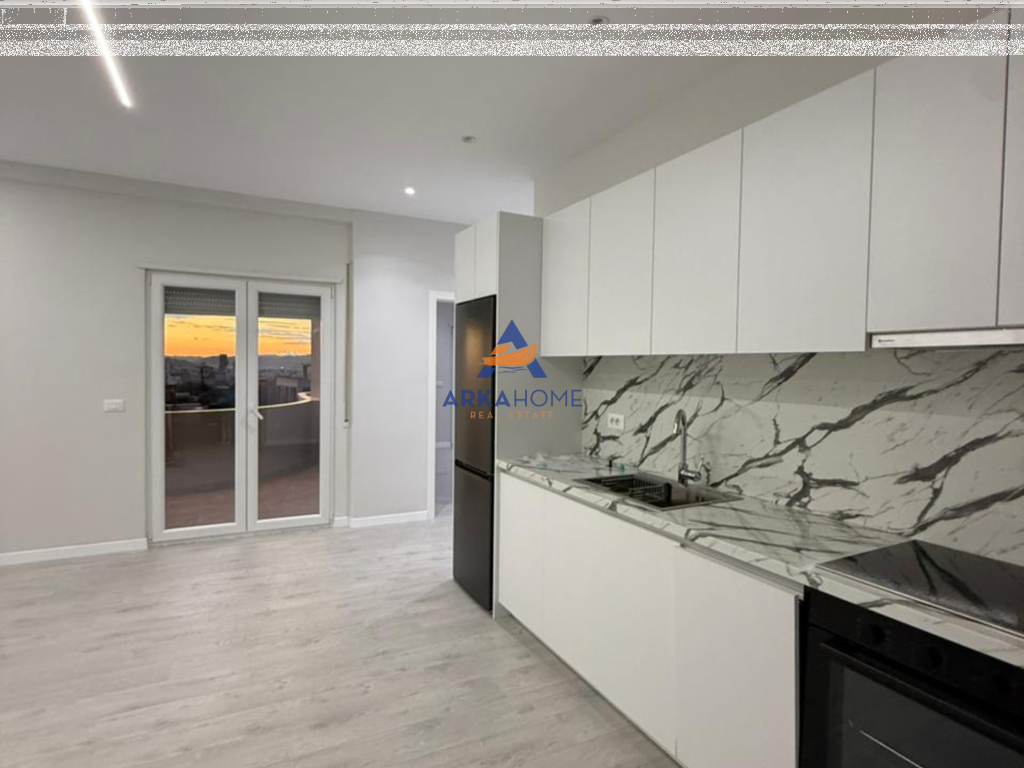 SI AFFITTA EDIFICIO CON 16 APPARTAMENTI "KODRA E PRIFTIT, VICINO ALLA STRADA GJON SIMONI" 6000 EURO/MESI