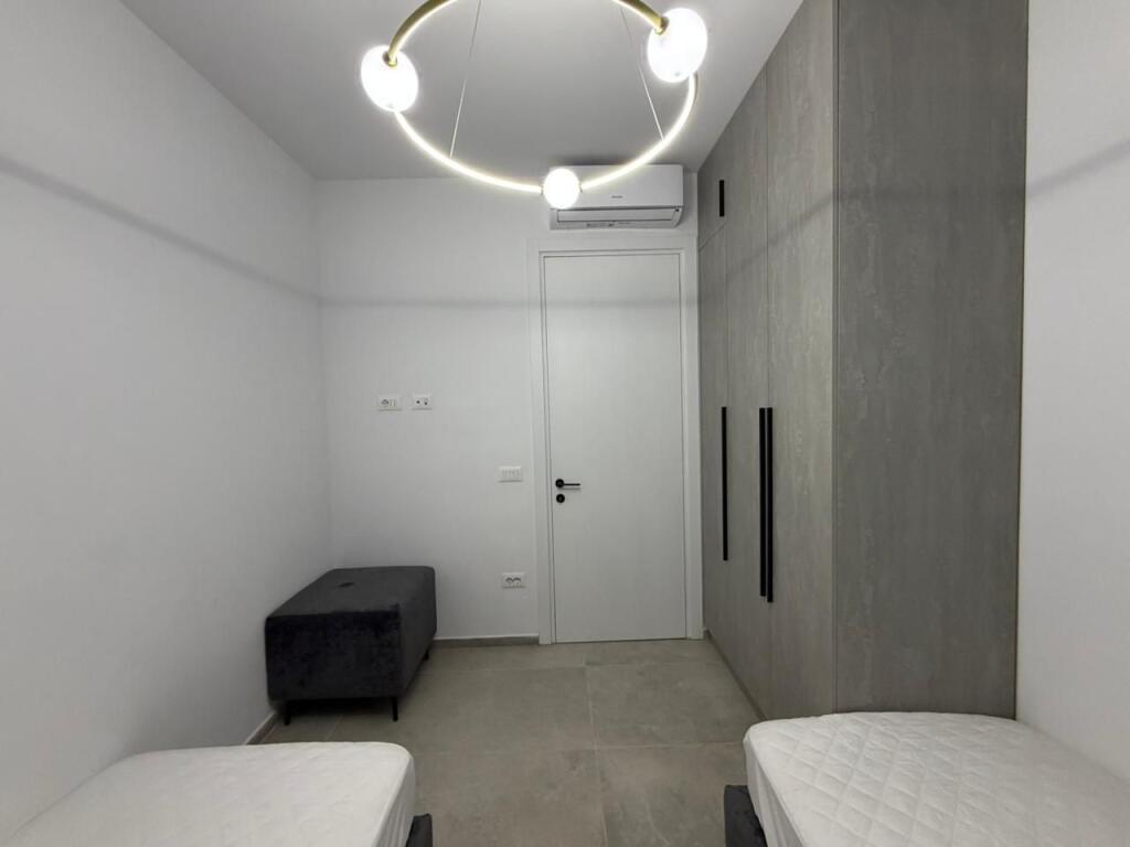 Apartament 2+1 per qira tek Montesori School tek Liqeni i Thate.