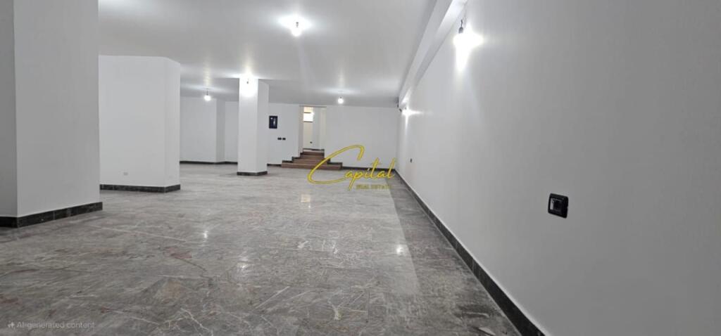 BUSINESS PREMISES FOR RENT 200 M2 FORMER BLOCK 300,000 LEKE