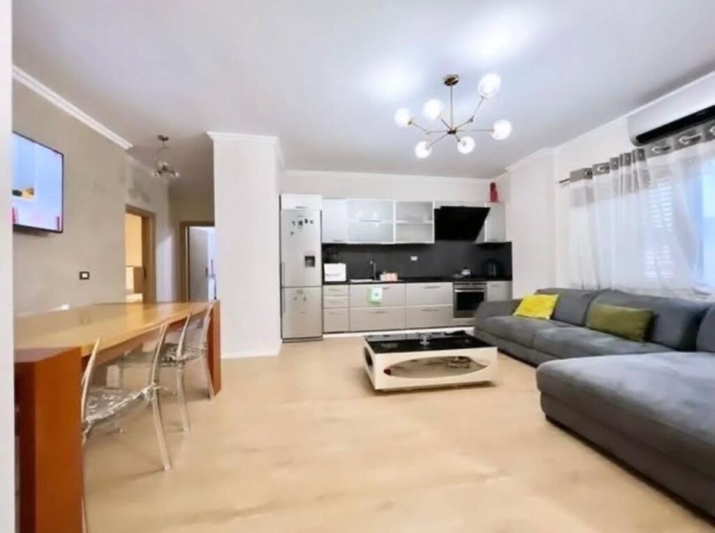 Apartament 2+1 per shitje tek 21 Dhjetori!