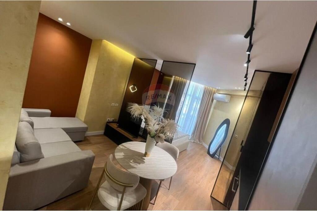 Appartamento - In Vendita - Via Kavajës, Tirana(ID: 530181095-236)