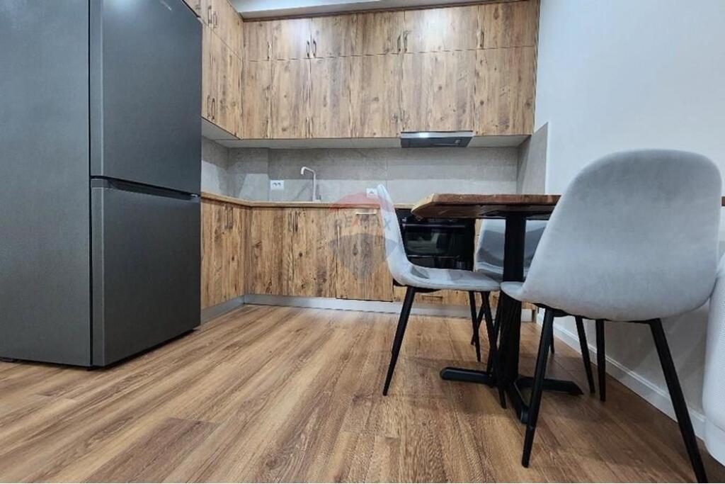 Appartamento In Affitto  Via Qemal Stafa, Tirana