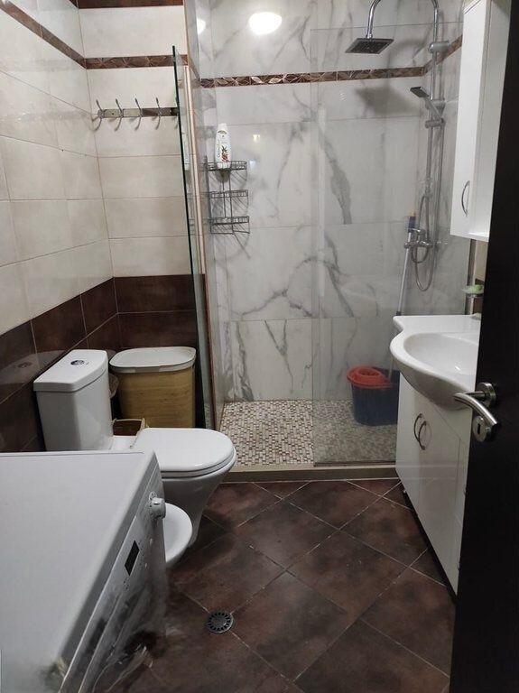 Apartament 2+1 Plotesisht i Mobiluar – Sheshi Wilson, Kati 6, 90m²