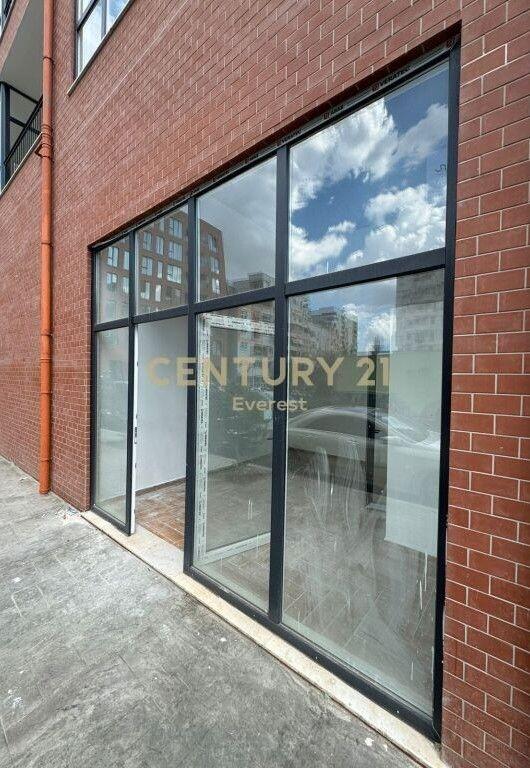 New Boulevard, Shop for Sale or Exchange.
