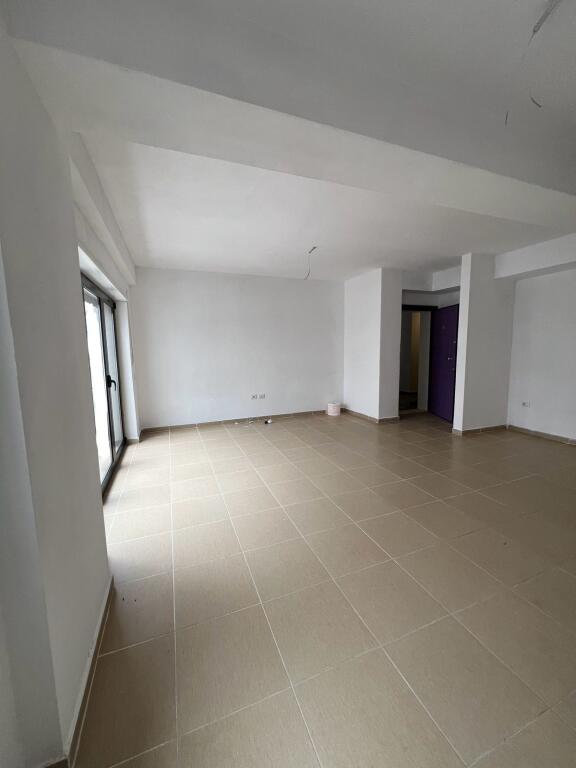 OKAZION! APARTAMENT 2+1 PER SHITJE TEK KODRA E DIELLIT 2