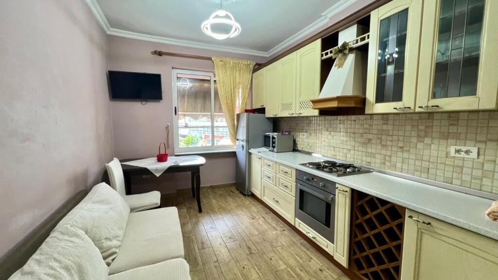 *In Affitto : 2+1+2Balconi📍Zogu i Zi (Al Rondò⚡️) - 600€ - Sup.75m² - Piano 3 || Arredato e Investito di Recente🤯🔥 *