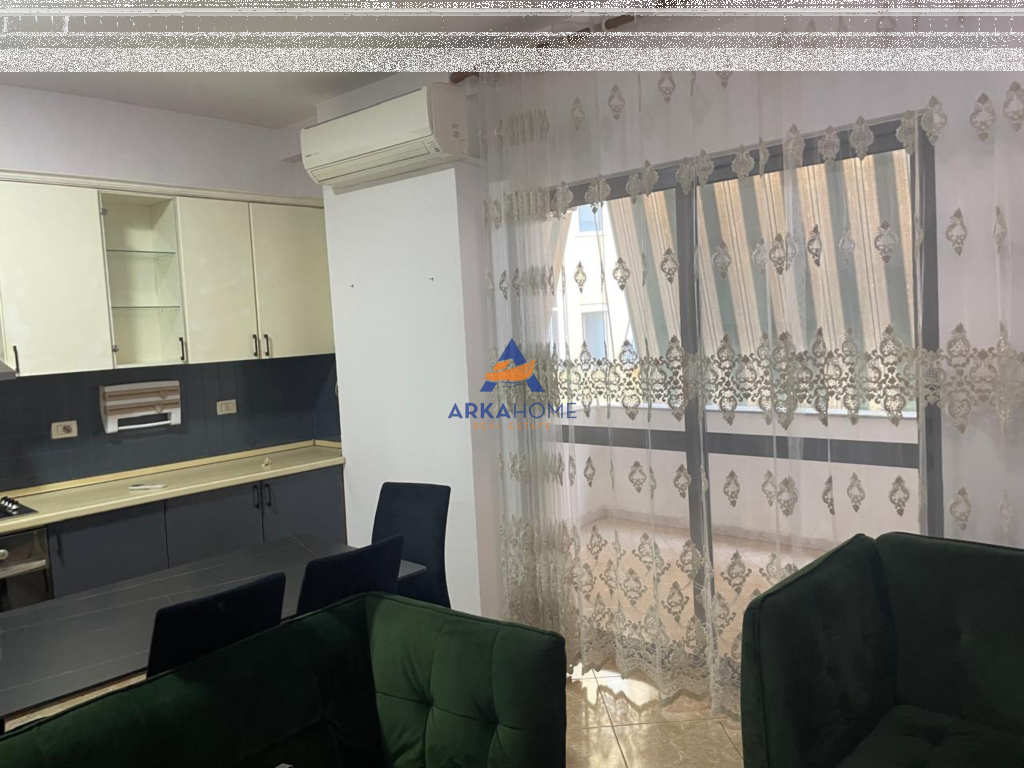 AFFITTASI APPARTAMENTO 2+1+2+BALCONE 778 EURO
