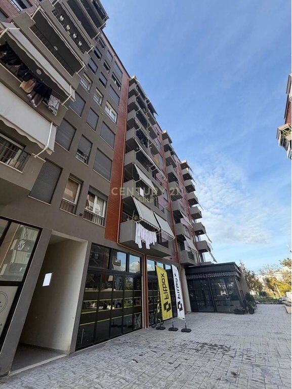 SHITET DYQAN NE RRUGEN 5 MAJI 298,000 € Sip. Totale  91m2