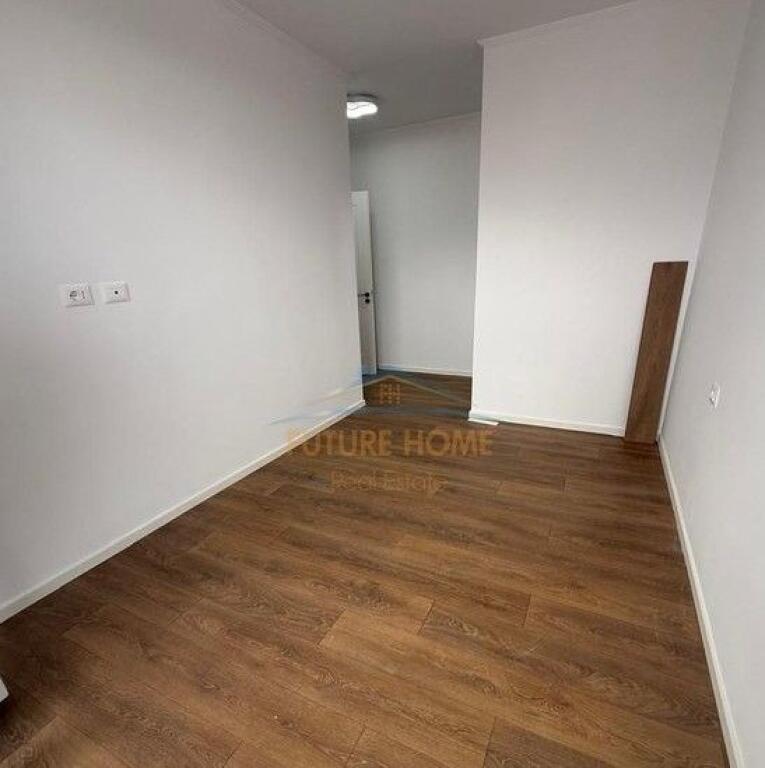 In vendita, Appartamento 2+1+2, Mine Peza, Tirana.